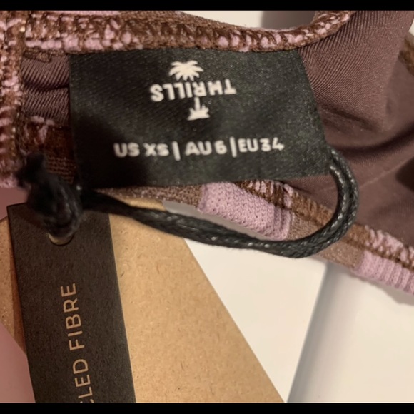 NWT THRILLS (FP) Ribbed Square Crop Bikini Top Sz XS
Color Washed Cocoa - Picture 11 of 11